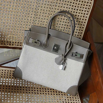 Hermès Canvas.